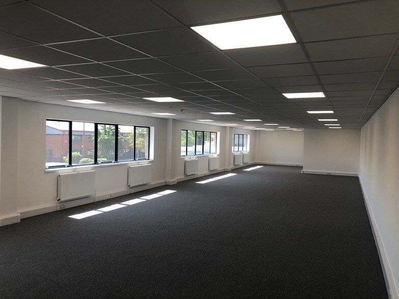 Old Parkbury Ln, St Albans à louer - Photo de l’immeuble – Image 3 sur 14