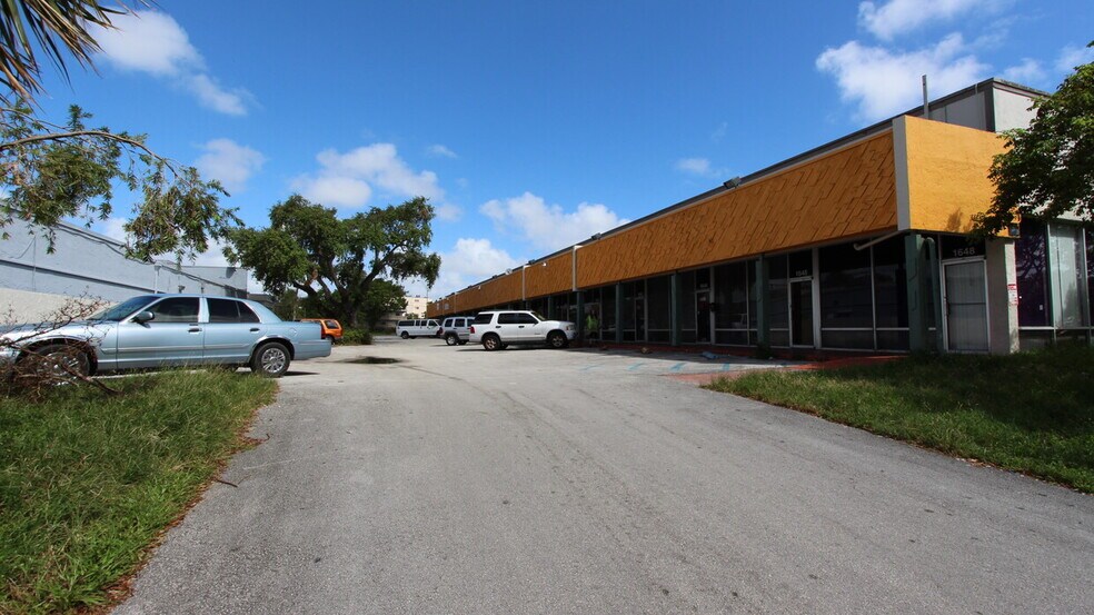 1620-1648 NE 148th St, Miami, FL à louer - Photo de l’immeuble – Image 2 sur 6