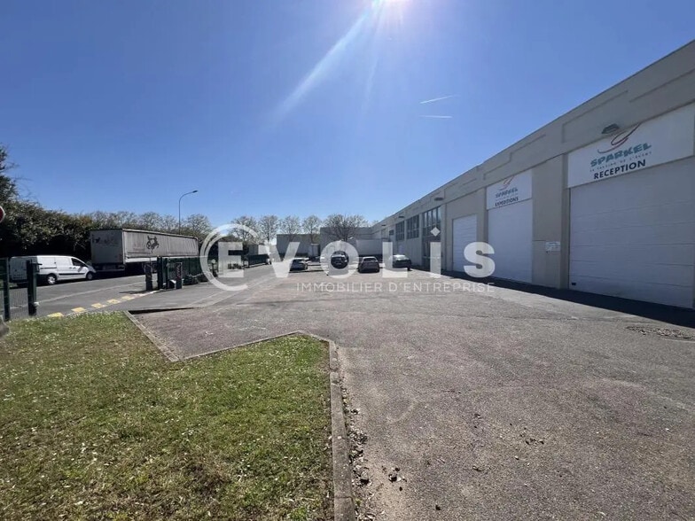 2 Rue Midi Pyrénées, Valenton à louer - Photo de l’immeuble – Image 1 sur 13