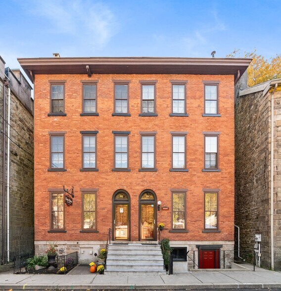 23-25 Race St, Jim Thorpe, PA à vendre - Photo de l’immeuble – Image 1 sur 97