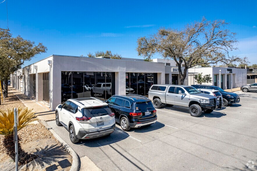7701 Broadway St, San Antonio, TX à louer - Photo principale – Image 1 sur 35