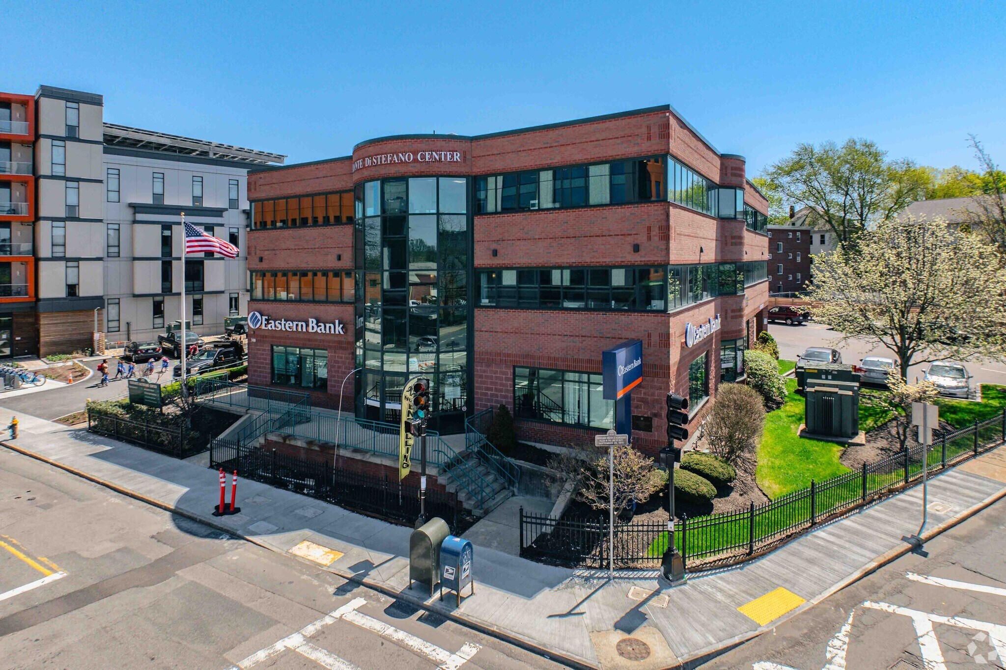 300 Western Ave, Brighton, MA à louer Photo principale– Image 1 sur 5