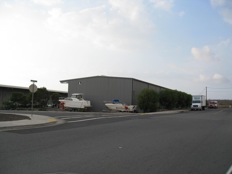 74-555 Honokohau St, Kailua Kona, HI à louer - Photo de l’immeuble – Image 3 sur 7