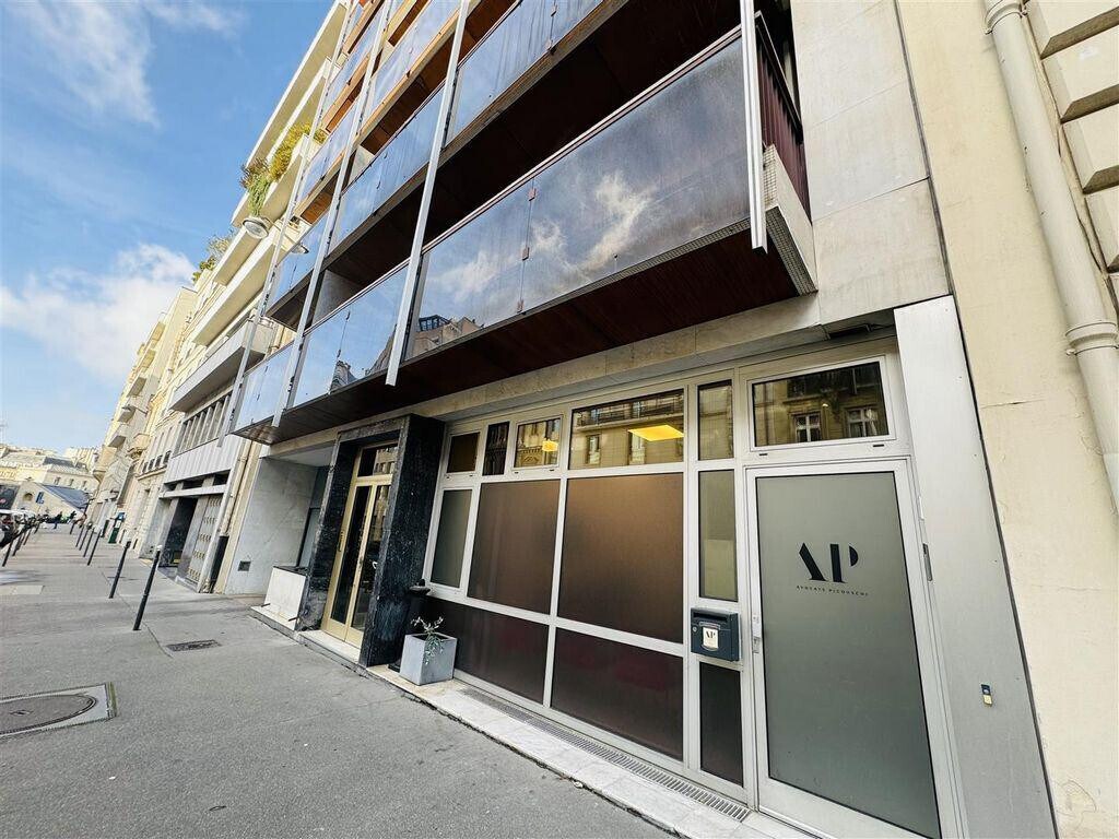 62 Rue Ampère, Paris à vendre Photo de l’immeuble– Image 1 sur 11