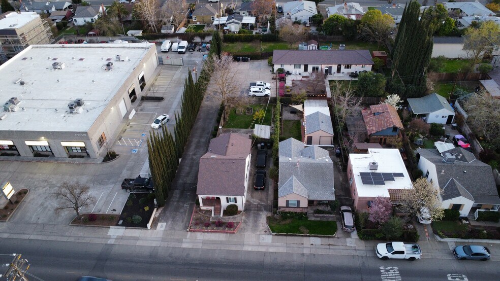 5650 Broadway, Sacramento, CA à vendre - Aérien – Image 3 sur 3