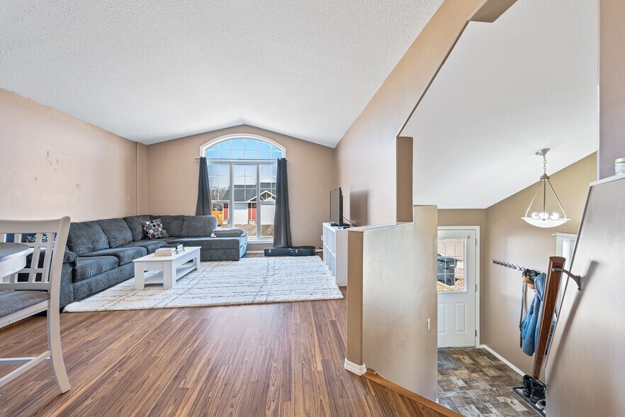 401 & 403 6 St, Marwayne, AB à vendre - Photo de l’immeuble – Image 2 sur 26