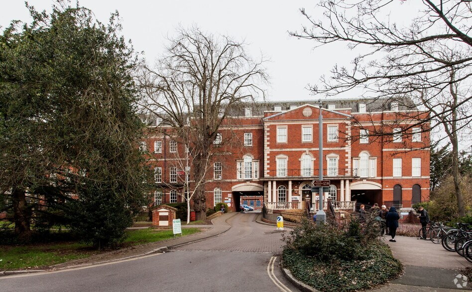 Manor Court, Exeter à louer - Photo de l’immeuble – Image 2 sur 10