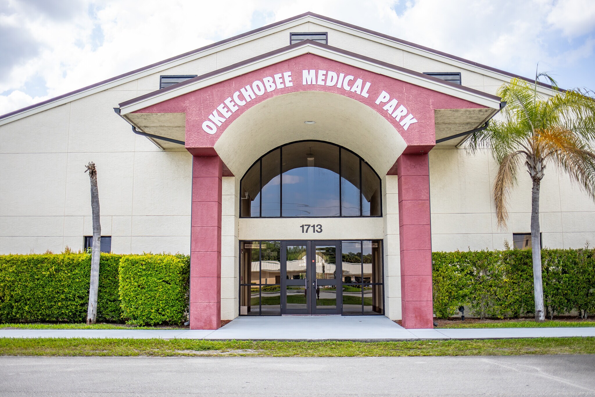 1713 US Highway 441 N, Okeechobee, FL à louer Photo principale– Image 1 sur 9