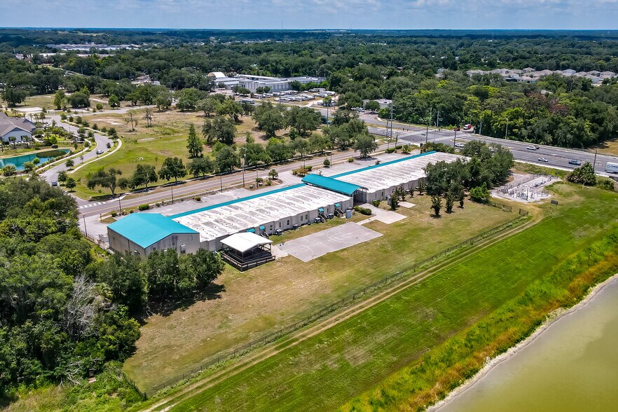 11734 Jefferson Rd, Thonotosassa, FL à vendre - Photo principale – Image 1 sur 48