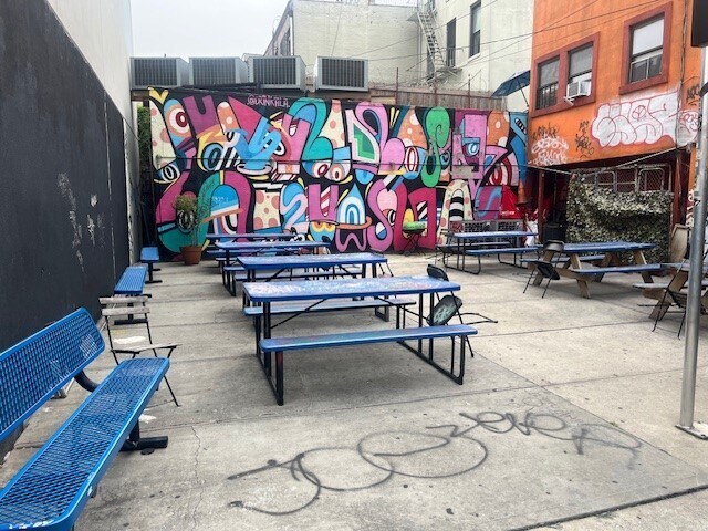 1071-1073 Broadway, Brooklyn, NY à louer - Photo de l’immeuble – Image 3 sur 6