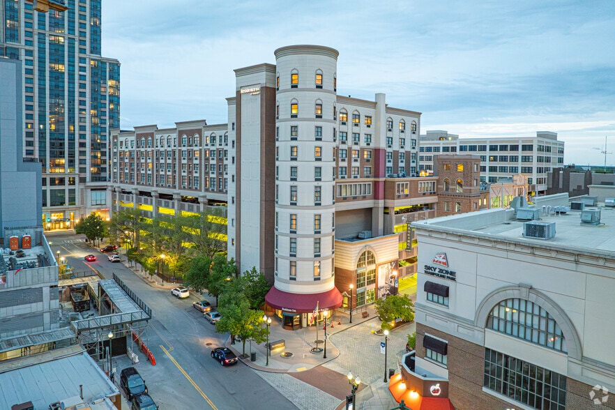 33 LeCount Pl, New Rochelle, NY à louer - Photo de l’immeuble – Image 3 sur 6