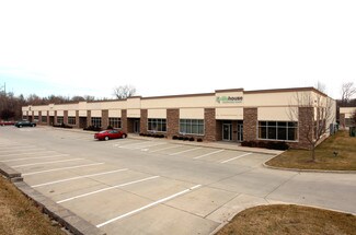 Plus de détails pour 3201-3239 99th St, Urbandale, IA - Local d'activités à louer