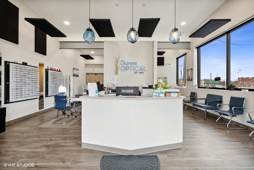 2701-2703 Franklin St, Michigan City, IN à vendre - Photo intérieure – Image 2 sur 24