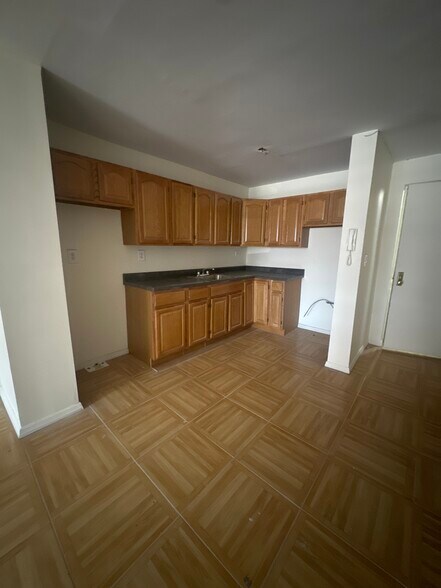 6910 Avenue U, Brooklyn, NY à louer - Photo intérieure – Image 3 sur 22