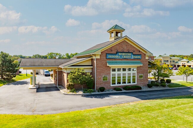 Plus de détails pour 815 Ridge Rd, Webster, NY - Local commercial à louer