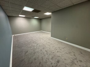 1615 W Abram St, Arlington, TX à louer Photo intérieure– Image 2 sur 5
