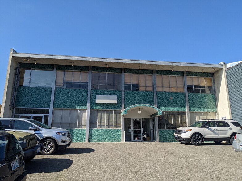 2371 Eastlake Ave E, Seattle, WA à louer - Photo de l’immeuble – Image 3 sur 3