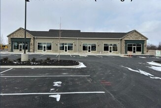SWC of Roberts Road and Alton Darby Road, Hilliard, OH à louer Photo de l’immeuble– Image 1 sur 5