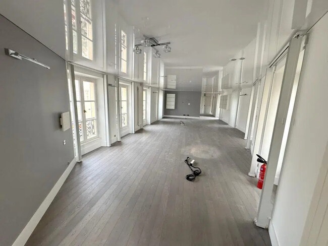 Plus de détails pour 5 Rue Du Bailliage, Versailles - Bureau à vendre