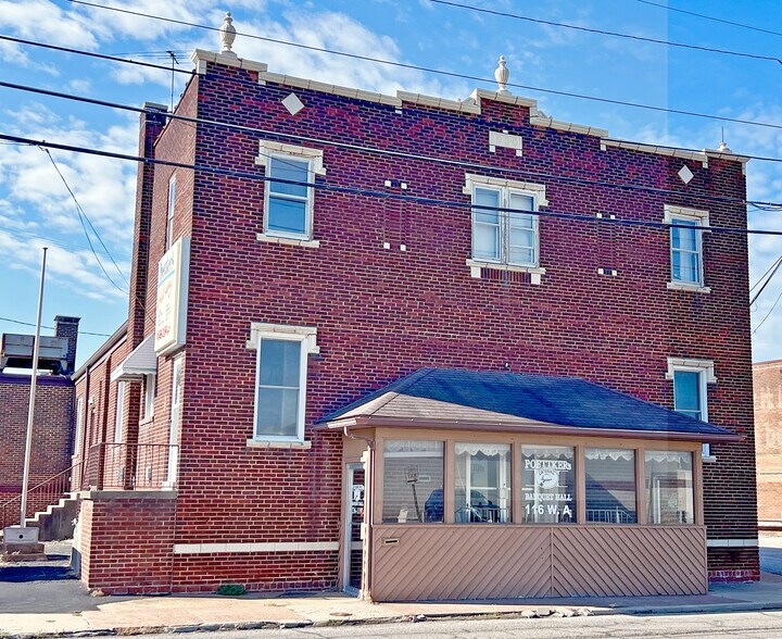 116 W A St, Belleville, IL à vendre - Photo de l’immeuble – Image 1 sur 15