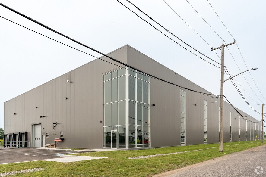 377-385 Rue Dupuy, Québec, QC à louer - Photo principale – Image 1 sur 9