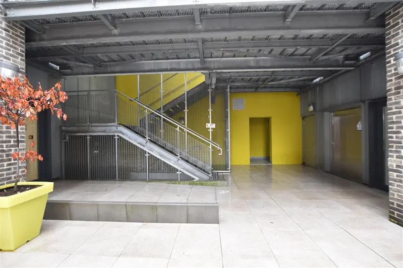 Rue De La Chapelle, Paris à louer - Hall d’entrée – Image 1 sur 2