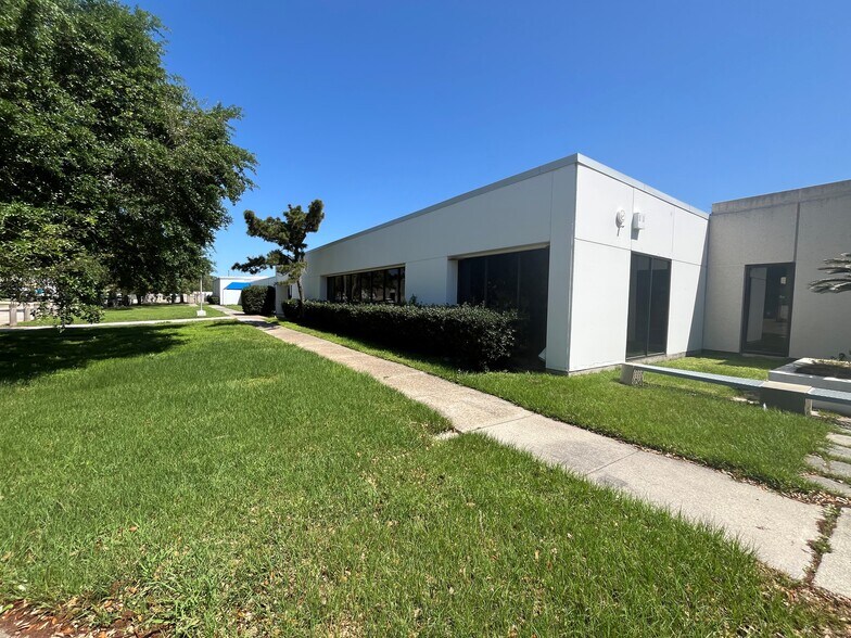 4301 Poche Ct W, New Orleans, LA à louer - Photo de l’immeuble – Image 2 sur 14