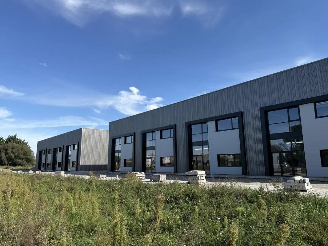 Local d'activités dans Thouaré-sur-Loire à vendre Photo de l’immeuble– Image 1 sur 6