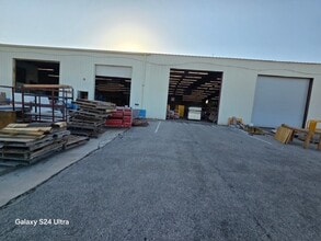 5449 Maule Way, Mangonia Park, FL à louer Autre– Image 1 sur 3