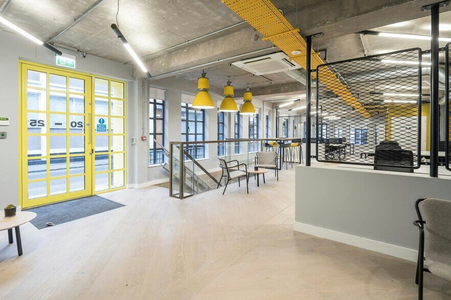 20-25 Glasshouse Yard, Londres à vendre - Photo de l’immeuble – Image 3 sur 22