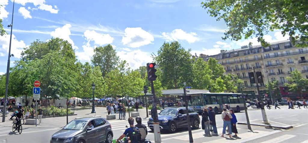 Local commercial dans Paris à louer Aérien– Image 1 sur 3