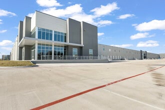 Stafford Logistics- Building 1, Stafford, TX à louer Photo de l’immeuble– Image 1 sur 3