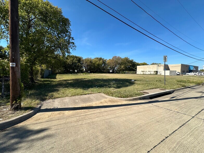2109-2115 Solona St, Haltom City, TX à vendre - Photo principale – Image 1 sur 26