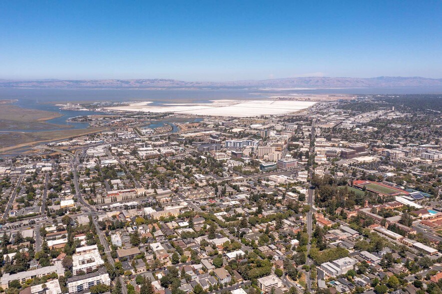 200 Dumbarton Ave, Redwood City, CA à vendre - Aérien – Image 3 sur 4