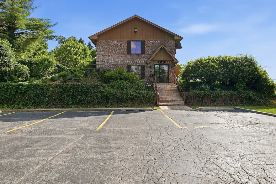 8265 S Archer Ave, Willow Springs, IL à louer - Photo de l’immeuble – Image 2 sur 14