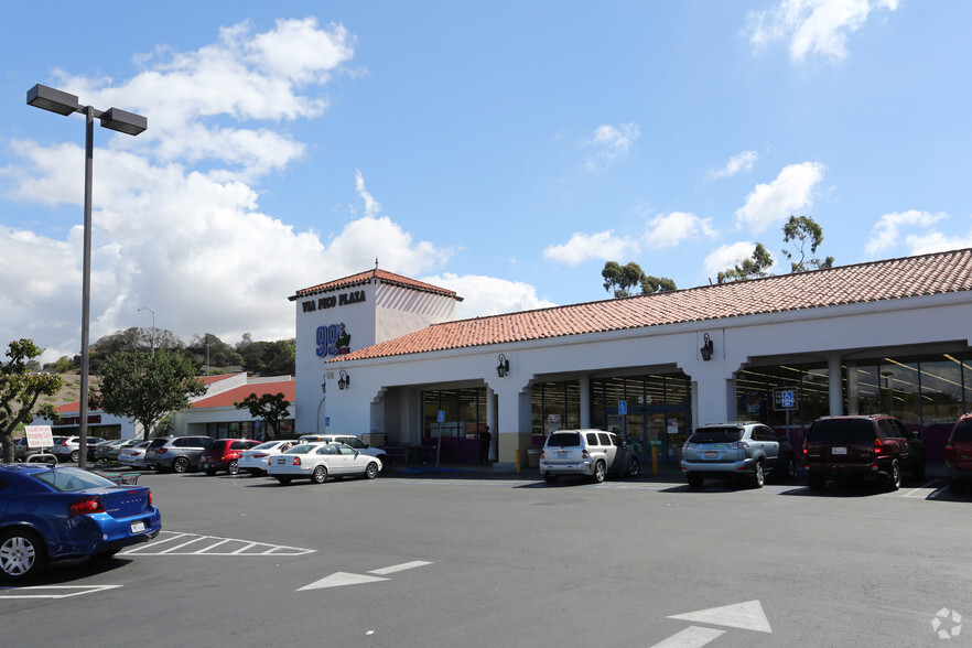35-140 Via Pico Plz, San Clemente, CA à louer - Photo de l’immeuble – Image 3 sur 5