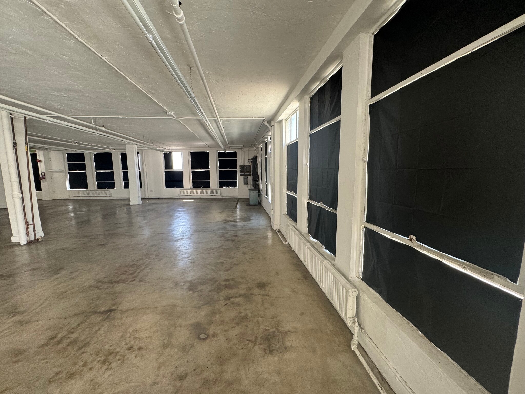 122 E 7th St, Los Angeles, CA à louer Photo intérieure– Image 1 sur 4
