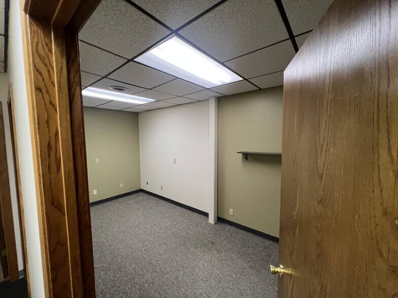 1700 Tainter St, Menomonie, WI à louer - Photo intérieure – Image 3 sur 7