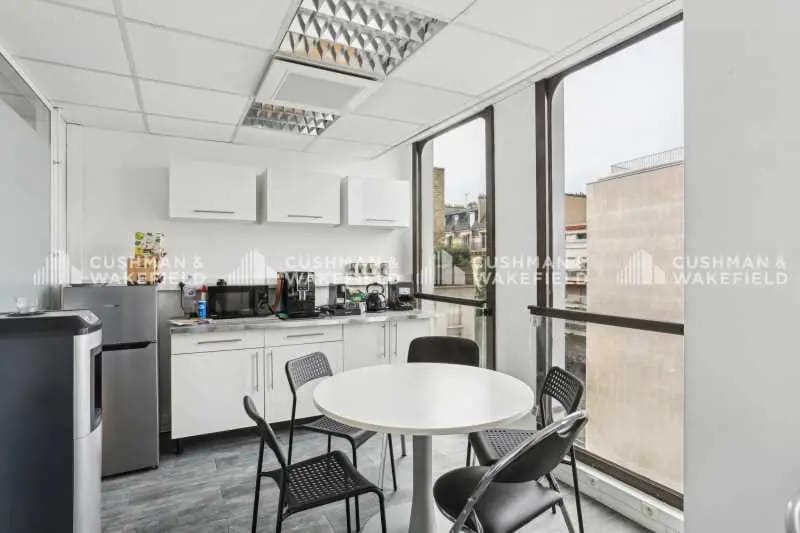 Bureau dans Neuilly-sur-Seine à louer - Photo intérieure – Image 2 sur 13