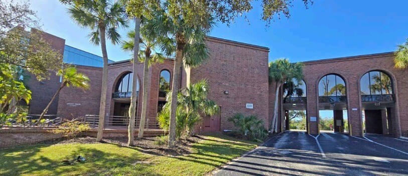1600 Tamiami Trl, Port Charlotte, FL à louer - Photo principale – Image 1 sur 10