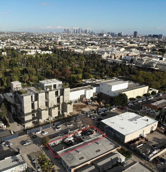 1015 N Gower St, Los Angeles, CA à vendre - Photo de l’immeuble – Image 2 sur 8
