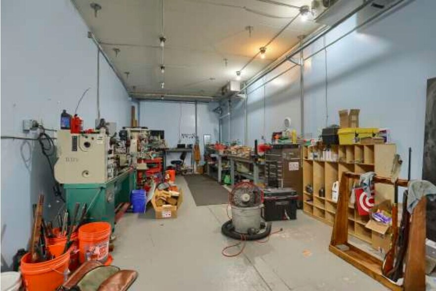 4669 Jonestown Rd, Harrisburg, PA à vendre - Photo intérieure – Image 2 sur 7