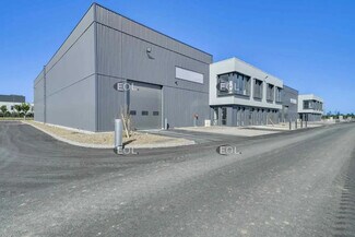 Plus de détails pour 12 Rue Jean Carmet, Saint-Priest - Industriel/Logistique à louer