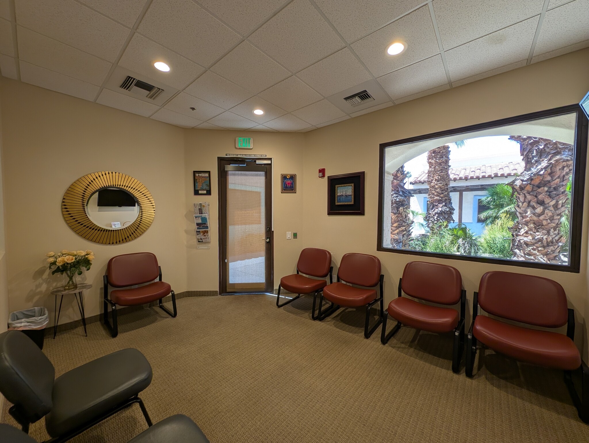41750 Rancho Las Palmas Dr, Rancho Mirage, CA à vendre Photo intérieure– Image 1 sur 8
