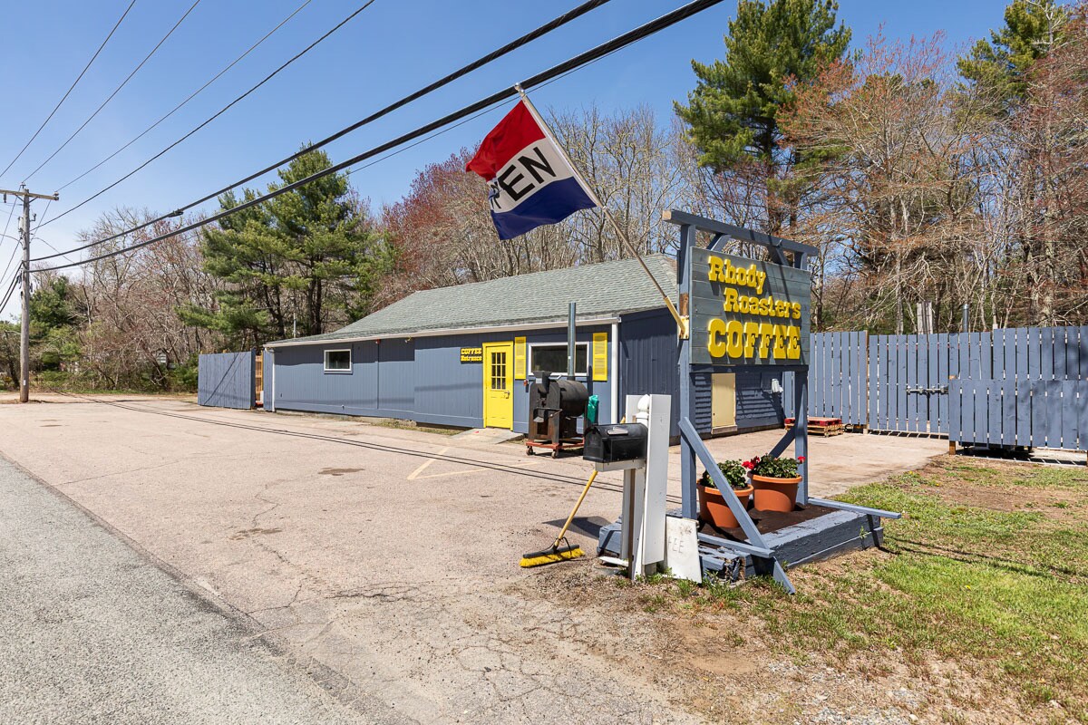 388A Church Street Richmond RI 02894 St, Wood River Junction, RI à vendre Photo de l’immeuble– Image 1 sur 12
