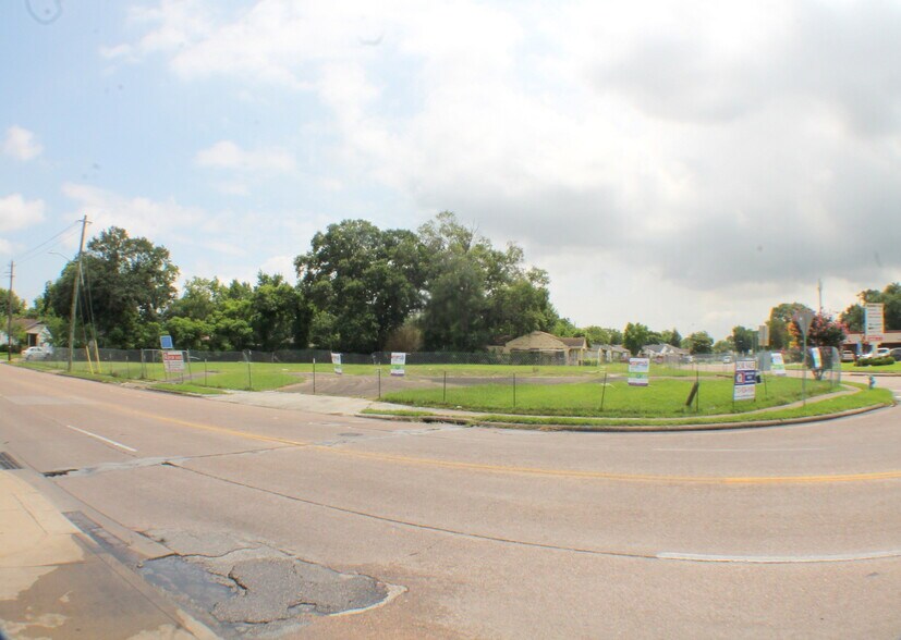 7003 Woodridge Dr, Houston, TX à vendre - Photo de l’immeuble – Image 3 sur 10