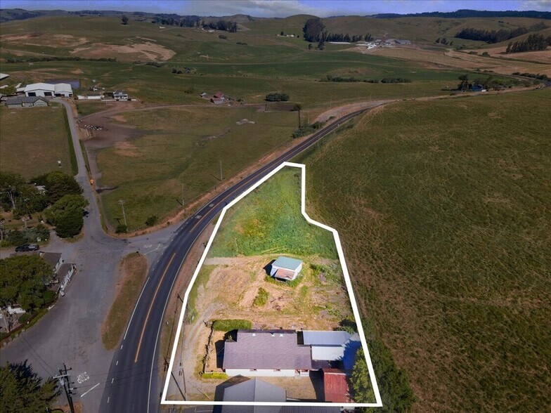 14500 Mill St, Valley Ford, CA à vendre - Photo de l’immeuble – Image 2 sur 21