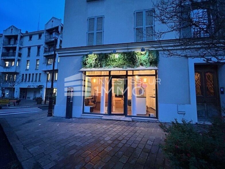 Local commercial dans Saint-Cloud à louer - Photo de l’immeuble – Image 2 sur 5