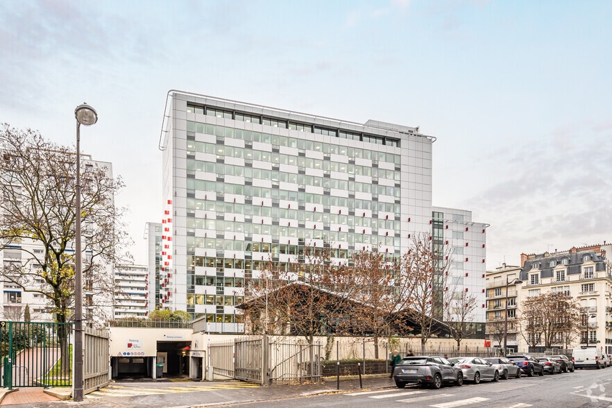 31 Rue De La Fédération, Paris à louer - Photo de l’immeuble – Image 2 sur 8