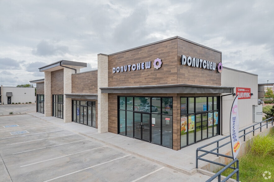 13200 N Pennsylvania Ave, Oklahoma City, OK à louer - Photo principale – Image 1 sur 5